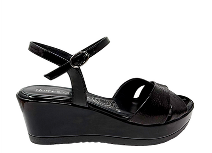 10300 Negro Charol Grabado