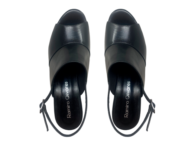 711 - Negro