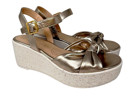 7457 Oro Claro