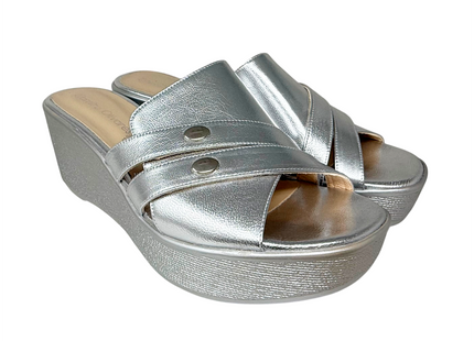 7468 Plata folia